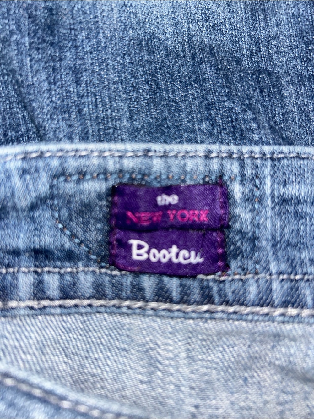 Vigoss the New York Mid-Rise Distressed Bootcut Jeans 13 hems worn - Picture 8 of 9